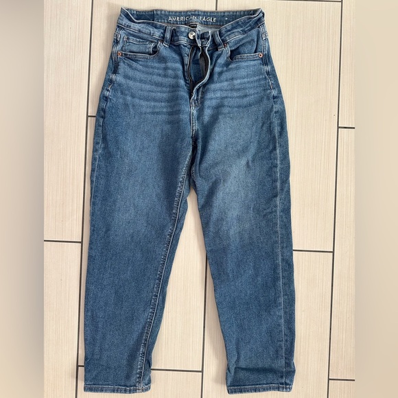 American Eagle Outfitters Denim - American eagle mom jeans